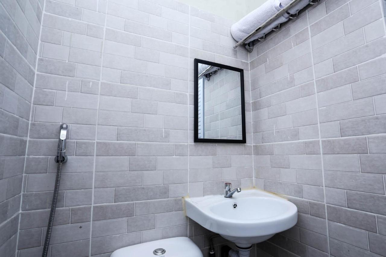 Safara Guesthouse Syariah Semarang Extérieur photo